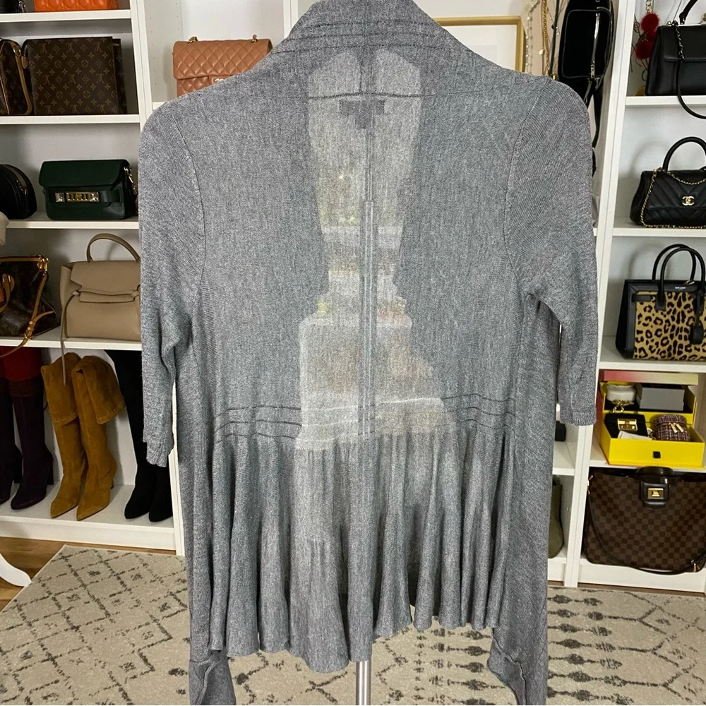 EXPRESS Ruffles Cardigan - Picture 3 of 6